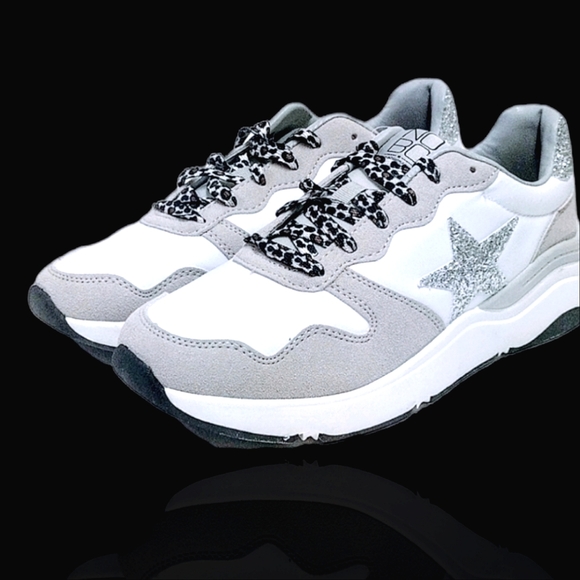 No Boundaries Shoes - ULTRA CUSHIONED MEMORY FOAM SNEAKERS Women's SIZE 9